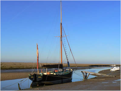 Juno Barge