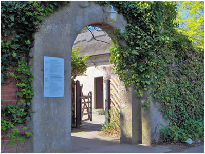 How Hill Entrance